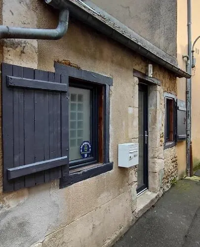 Chaleureuse Petite Maison De Bourg