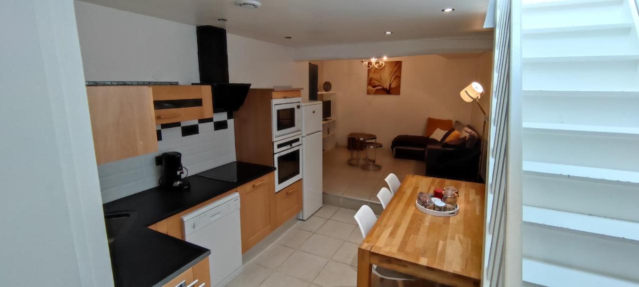Holiday home Chaleureuse Petite Maison De Bourg *